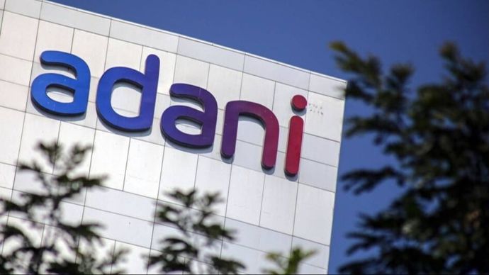 हिंडनबर्ग की रिपोर्ट के बाद शेयर बाजार में उतार-चढ़ाव Shares of Adani Enterprises had settled at Rs 2,799.20 on Friday on BSE, rising more than 1.17 per cent for the day.