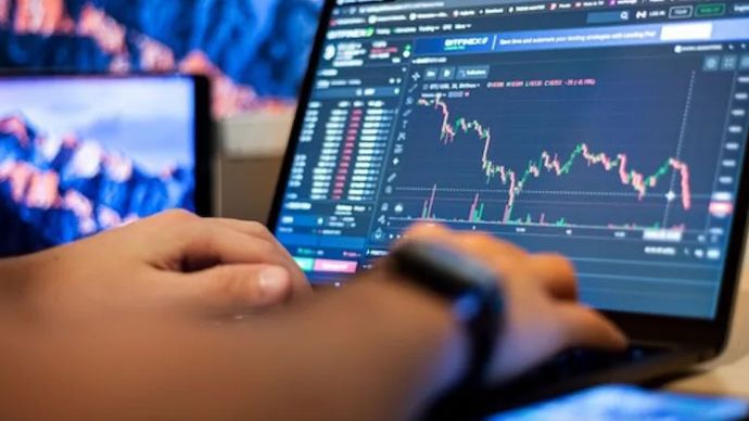 Stocks to Watch: Yes Bank, Zomato, Suzlon में क्या करें? Stocks to Watch: Yes Bank, Zomato, Suzlon में क्या करें?