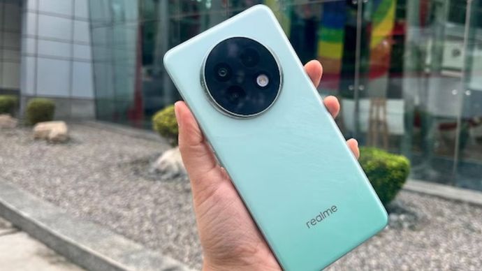 Realme 13+ 5G जो 25,000 रुपये से कम में बेहतरीन गेमिंग फोन Realme 13+ 5G जो 25,000 रुपये से कम में बेहतरीन गेमिंग फोन