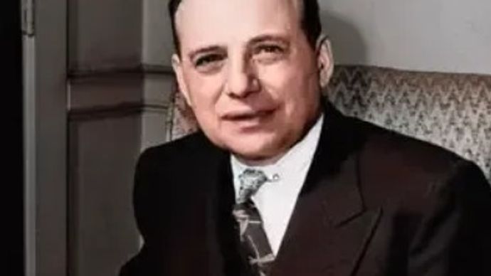 बेंजामिन ग्राहम (Benjamin Graham) को आधुनिक निवेश के जनक और Value Investing के भीष्म पितामह के रूप में जाना जाता है बेंजामिन ग्राहम (Benjamin Graham) को आधुनिक निवेश के जनक और Value Investing के भीष्म पितामह के रूप में जाना जाता है