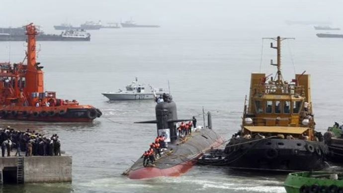 Mazagon Dock shares: इस स्टॉक की मंदी खत्म कब होगी? Mazagon Dock shares: इस स्टॉक की मंदी खत्म कब होगी?