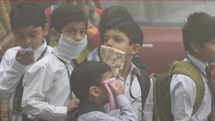 दिल्ली में GRAP-4 लागू: स्कूल बंद, ट्रकों की एंट्री बंद दिल्ली में GRAP-4 लागू: स्कूल बंद, ट्रकों की एंट्री बंद