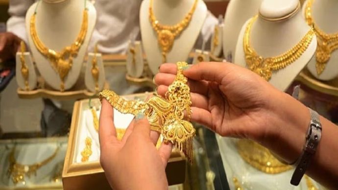 Kalyan Jewellers, in its Q3 business update, said it concluded the recent quarter with consolidated revenue growth of approximately 39 per cent, year-on-year (YoY). Kalyan Jewellers, in its Q3 business update, said it concluded the recent quarter with consolidated revenue growth of approximately 39 per cent, year-on-year (YoY).