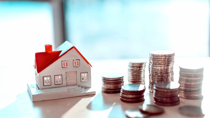 Opting for a fixed interest rate loan is advisable if one wants stable EMIs. (Photo: GettyImages)
