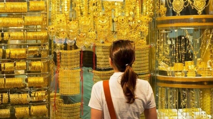 gold Insurance Gold is considered a top choice for long-term investment due to its ability to provide both security and reasonable returns for investors.