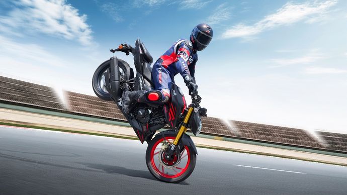 2025 TVS Apache RTR 200 4V