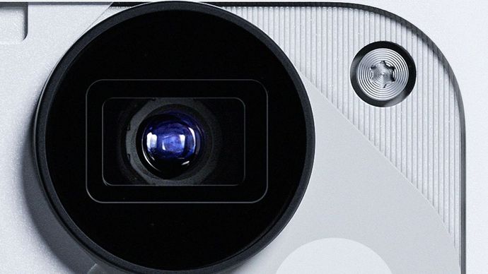 Nothing Phone 3 Nothing Phone (3) with 50 MP periscope lens