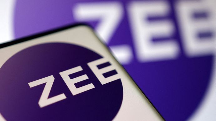 ZEE shares in focus: The Rs 2,237 crore fund infusion would have increased promoter’s stake in the company from 3.99 per cent to 18.39 per cent. ZEE shares in focus: The Rs 2,237 crore fund infusion would have increased promoter’s stake in the company from 3.99 per cent to 18.39 per cent.