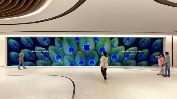 Apple Apple