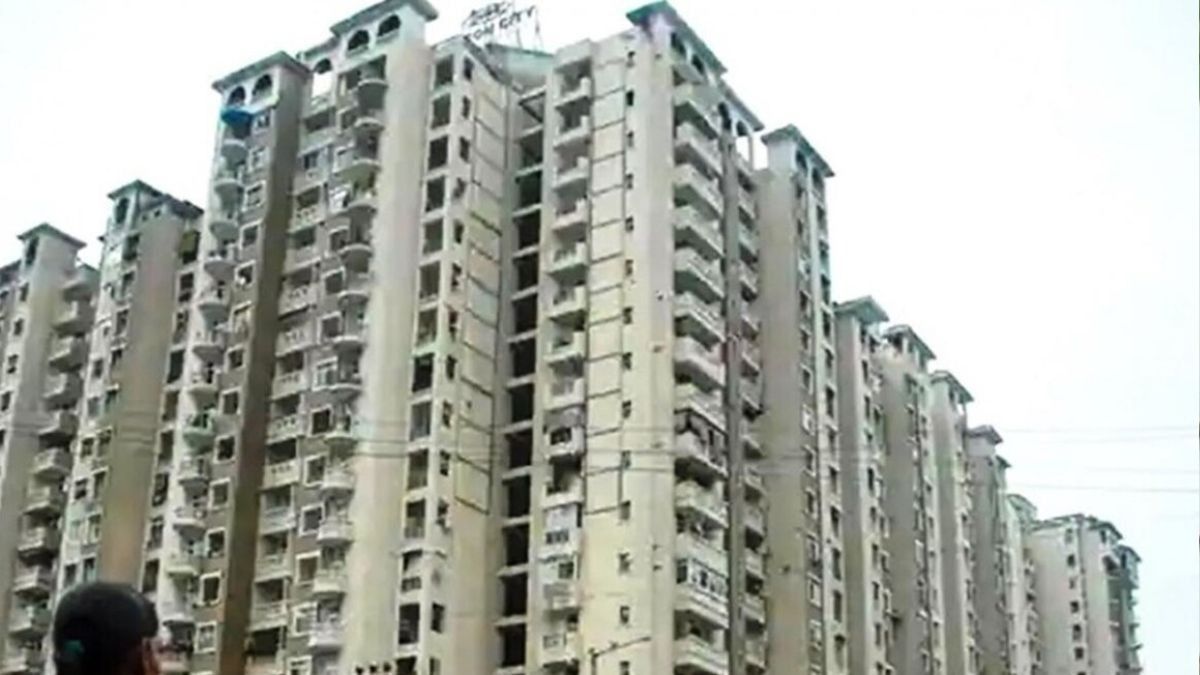 Resale vs new flat