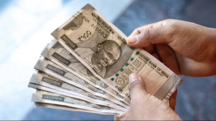 इस सरकारी योजना का लाभ लेने के लिए सिर्फ आधार कार्ड की जरूरत (File Photo: ITGD) PM Svanidhi Yojna Deadline Extended