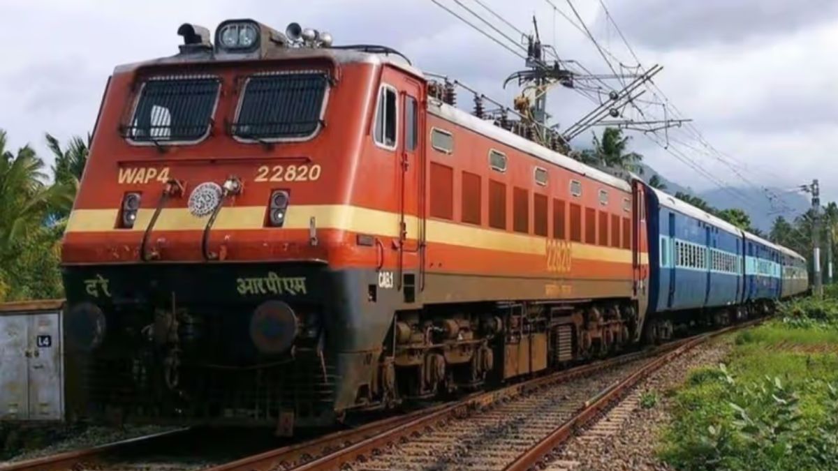  Train 