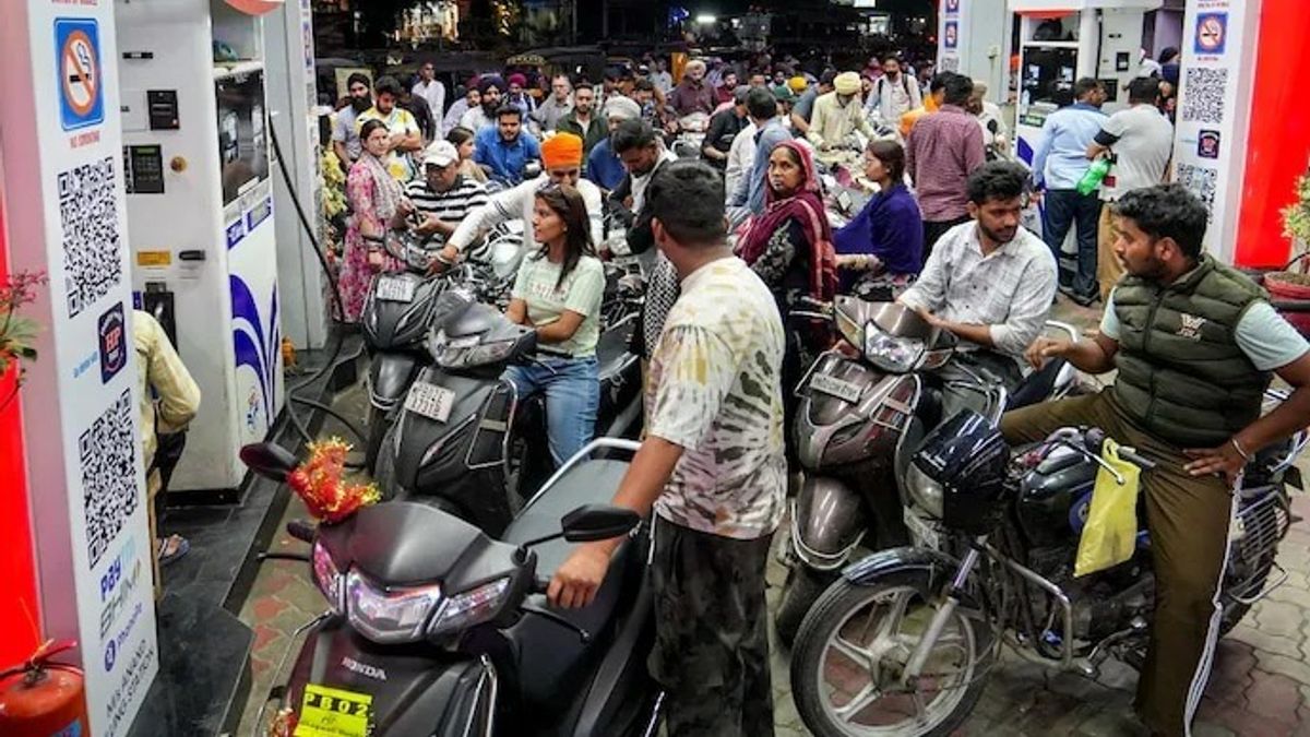 Lockdown News: लोग कर रहे है देश में लॉकडाउन लगने की चर्चा! क्या सच में लगेगा Lockdown? सरकार का आया जवाब - No lockdown planned in India government dismisses rumours amid Middle