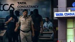 मेरी छाती की तरफ घूर रहा था...मैं रो पड़ी...TCS नासिक कांड की पीड़िता का दिल दहला देने वाला बयान
