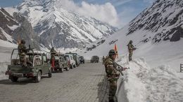 LAC पर चीन ने घटाई फौज, भारत की सैन्य ताकत बरकरार, बातचीत से सीमा पर तनाव कम होने के संकेत