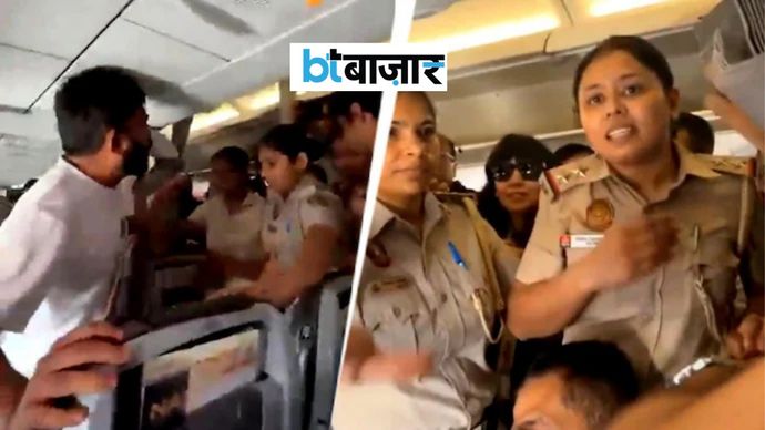 शनिवार को दिल्ली में फ्लाइट लैंड होते ही अभिजीत दीपके और अन्य CJP नेताओं को हिरासत में लिया गया। शनिवार को दिल्ली में फ्लाइट लैंड होते ही अभिजीत दीपके और अन्य CJP नेताओं को हिरासत में लिया गया।