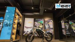 Royal Enfield की इलेक्ट्रिक बाइक Flying Flea C6 अब हैदराबाद में भी उपलब्ध! ₹1.99 लाख से कीमत, जानें फीचर्स हैदराबाद के आउटलेट पर Flying Flea C6 इलेक्ट्रिक बाइक।