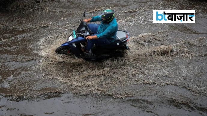 भारी बारिश के कारण दिल्ली के कई इलाकों में जलभराव हो गया। (फोटो: PTI) भारी बारिश के कारण दिल्ली के कई इलाकों में जलभराव हो गया। (फोटो: PTI)