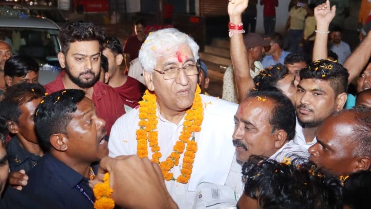 उप मुख्यमंत्री के रूप में सिंहदेव की नियुक्ति पर BJP और AAP ने कांग्रेस को घेरा, बताया ‘डैमेज कंट्रोल’ उप मुख्यमंत्री के रूप में सिंहदेव की नियुक्ति पर BJP और AAP ने कांग्रेस को घेरा, बताया ‘डैमेज