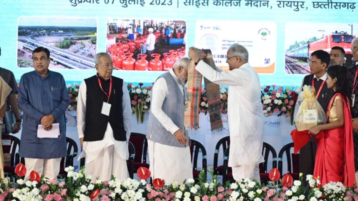 PM मोदी ने दिया 7000 करोड़ रुपये से अधिक की परियोजनाओं का उपहार, CM भूपेश बघेल भी रहे मौजूद NewsTak