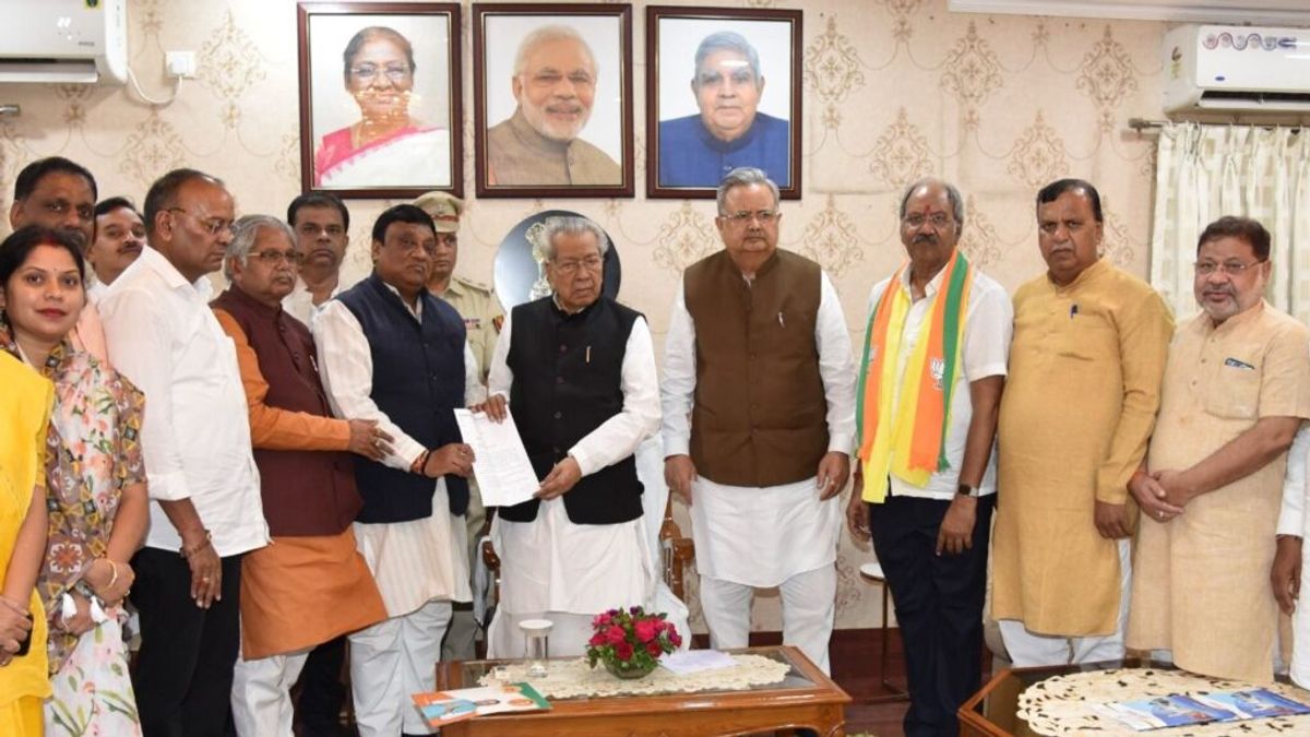 न्यूड प्रदर्शन पर सियासत तेज, जानें कांग्रेस को कैसे घेर रही है भाजपा NewsTak