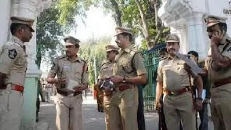 छत्तीसगढ़: होमगार्ड ने की ‘लापरवाही’… और बाल संप्रेक्षण गृह से चार लड़के फरार NewsTak