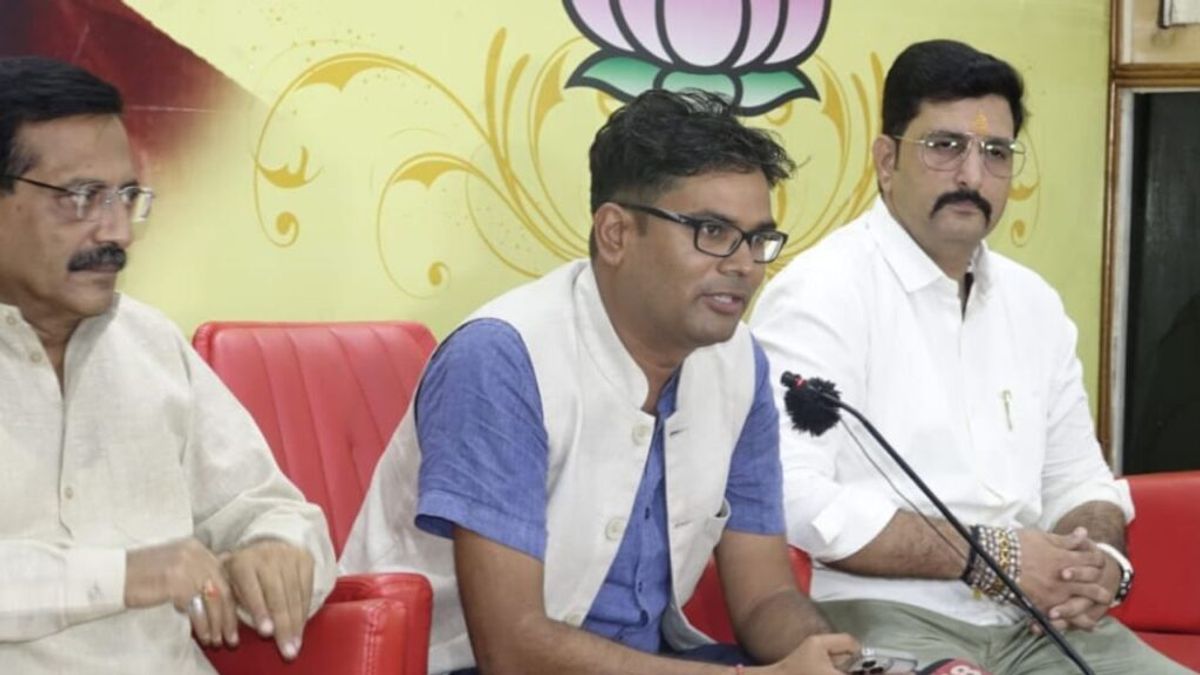 CG Elections: खरसिया से टिकट नहीं मिलने पर क्या बोले ओपी चौधरी? जानिए, इस बार चुनाव लड़ेंगे या नहीं… NewsTak