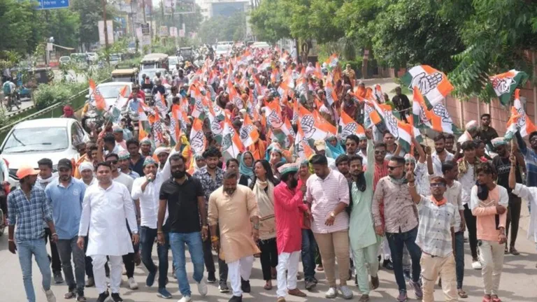 ईडी कार्रवाई के खिलाफ कांग्रेस का हल्लाबोल, कार्यालय का किया घेराव, लगाए ये आरोप NewsTak