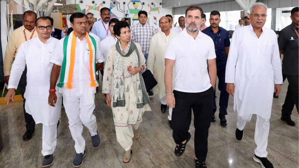 छत्तीसगढ़ दौरे पर राहुल गांधी, CM बघेल ने किया स्वागत, बिलासपुर में ग्रामीण आवास योजना का करेंगे शुभारंभ NewsTak