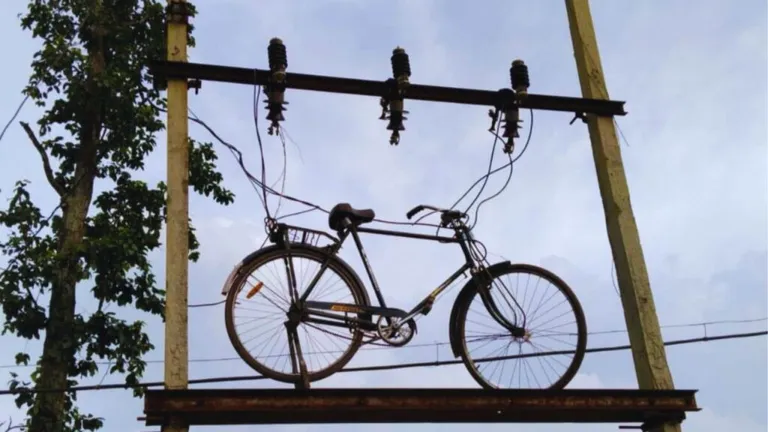 बिजली के लिए लगाते रहे गुहार, नहीं हुई सुनवाई तो ग्रामीणों ने ऐसे दिखाया आईना NewsTak