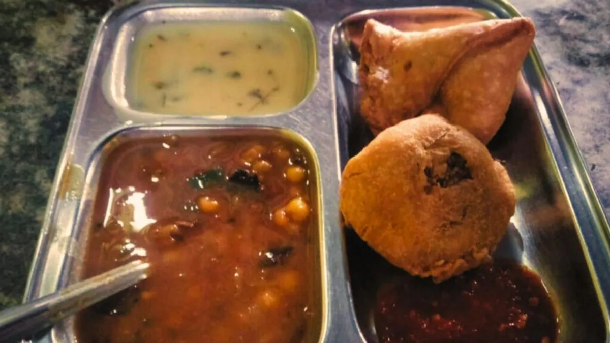 30 रुपए में केसर लस्सी, 10 में समोसा-आलूगुंडा खिला-पिला सकते हैं उम्मीदवार; चुनाव में कितना कर सकते हैं खर्च? NewsTak