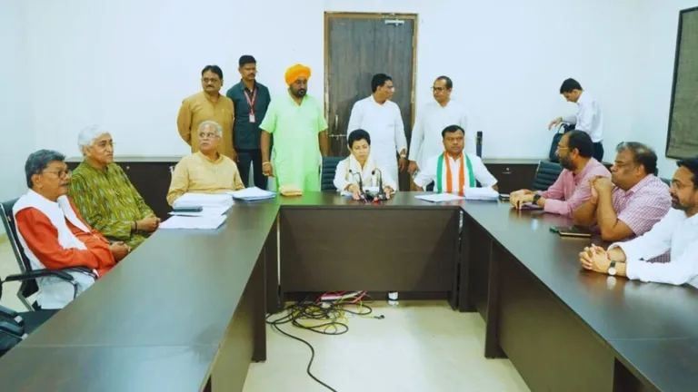 CG Polls: कांग्रेस में कुछ विधायकों के कटेंगे टिकट, 80 उम्मीदवारों पर बनी सहमति, जानें कब आएगी लिस्ट NewsTak