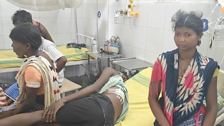 Abujhmad Encounter: मुठभेड़ में घायल युवक 7 दिन बाद पहुंचा अस्पताल, पुलिस ने बताया नक्सली, परिजनों ने सुनाई अलग कहानी Abujhmad Encounter News