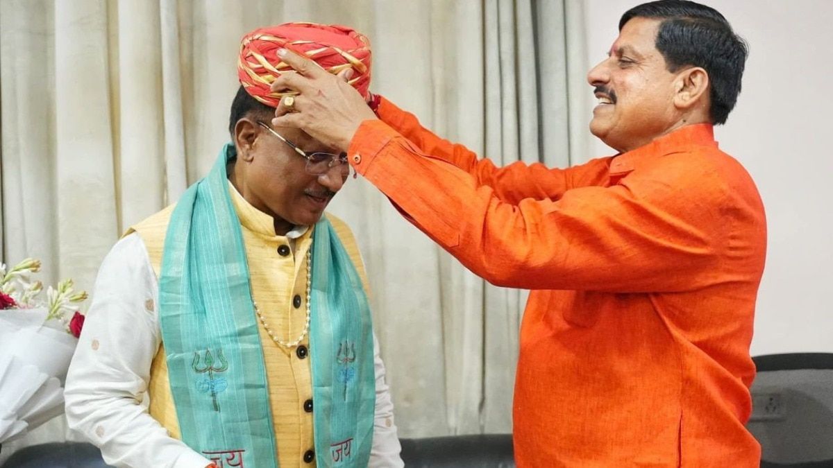 जब उज्जैन में सीएम मोहन से मिले साय, मध्यप्रदेश के मुख्यमंत्री हो गए भयंकर खुश... Video Thumbnail