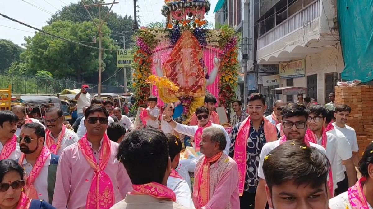 Ganesh idol from Jabalpur