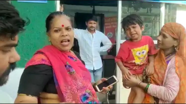 Indore police reunites child with family