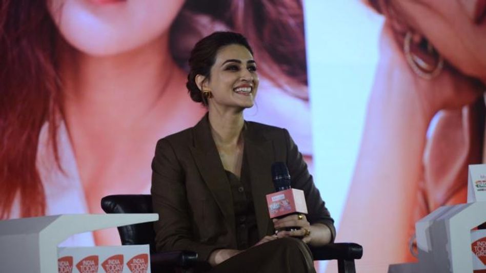 आजतक एजेंडा के मंच पर बोलीं कृति सेनन आजतक एजेंडा के मंच पर बोलीं कृति सेनन