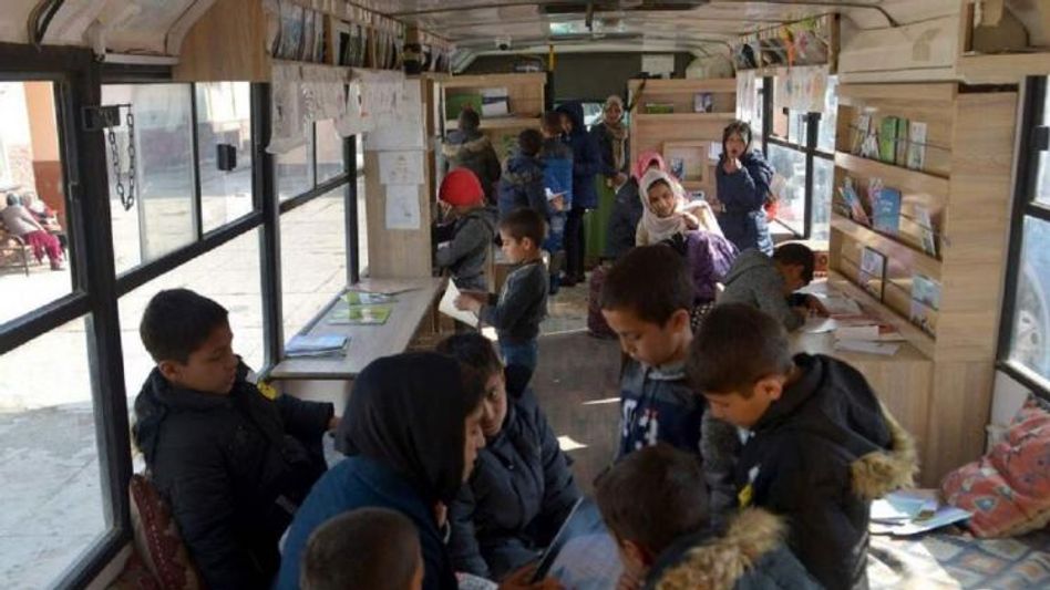 Mobile Library in Kabul. (PC- AFP) Mobile Library in Kabul. (PC- AFP)