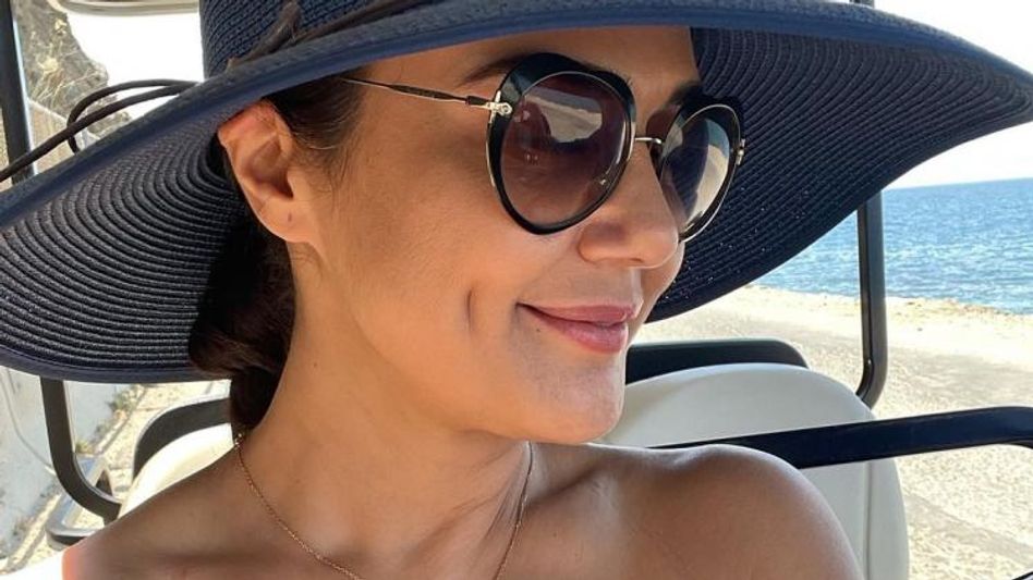 जानें डिम्पल गर्ल के कुछ यादगार किरदार जानें डिम्पल गर्ल के कुछ यादगार किरदार