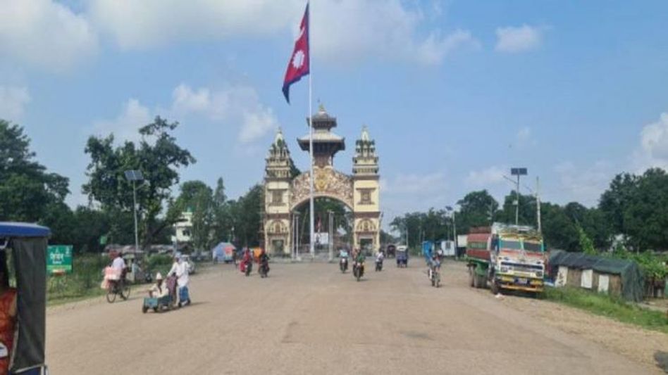 नेपाल बॉर्डर पर विशेष अलर्ट जारी किया गया है. नेपाल बॉर्डर पर विशेष अलर्ट जारी किया गया है.