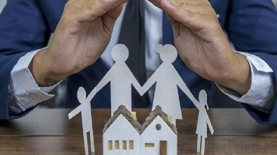 330 रुपये में 2 लाख का इंश्योरेंस कवर 330 रुपये में 2 लाख का इंश्योरेंस कवर