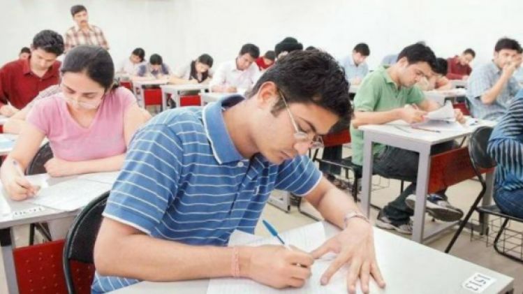 2017 में एआईपीएमटी को पूरी तरह से नीट में बदल दिया गया. 2017 में एआईपीएमटी को पूरी तरह से नीट में बदल दिया गया.