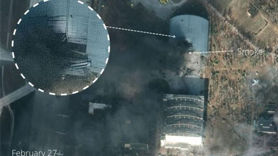 यूक्रेन की बेशकीमती संपत्ति को हुआ नुकसान, नष्ट हो गया दुनिया का सबसे बड़ा विमान यूक्रेन की बेशकीमती संपत्ति को हुआ नुकसान, नष्ट हो गया दुनिया का सबसे बड़ा विमान