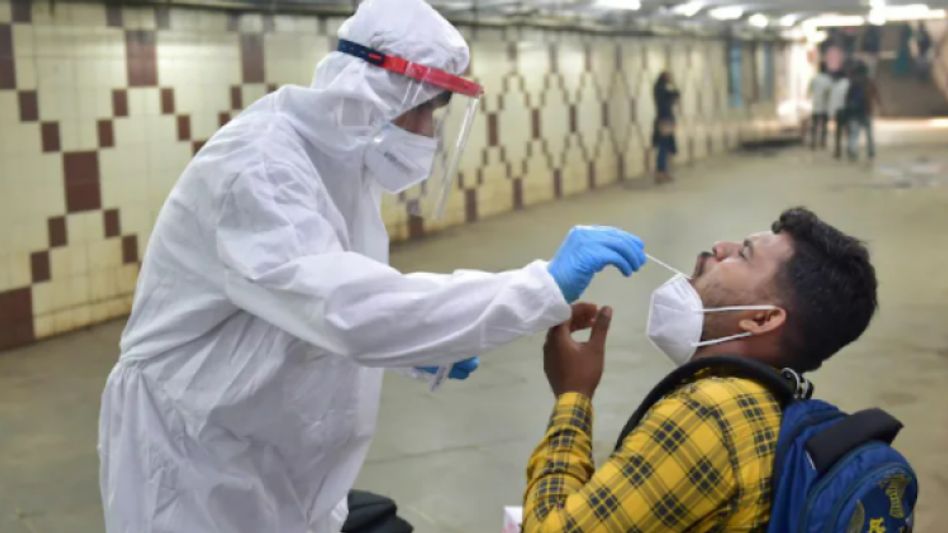 सैंपल कलेक्शन के लिए एक नासॉफिरिन्जियल स्वैब की आवश्यकता होती है. सैंपल कलेक्शन के लिए एक नासॉफिरिन्जियल स्वैब की आवश्यकता होती है.