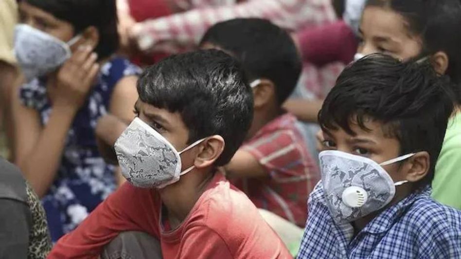 बच्चों में कोरोना का खतरा बच्चों में कोरोना का खतरा