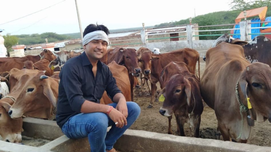 Civil Engineer earning in lacs from dairy business Civil Engineer earning in lacs from dairy business