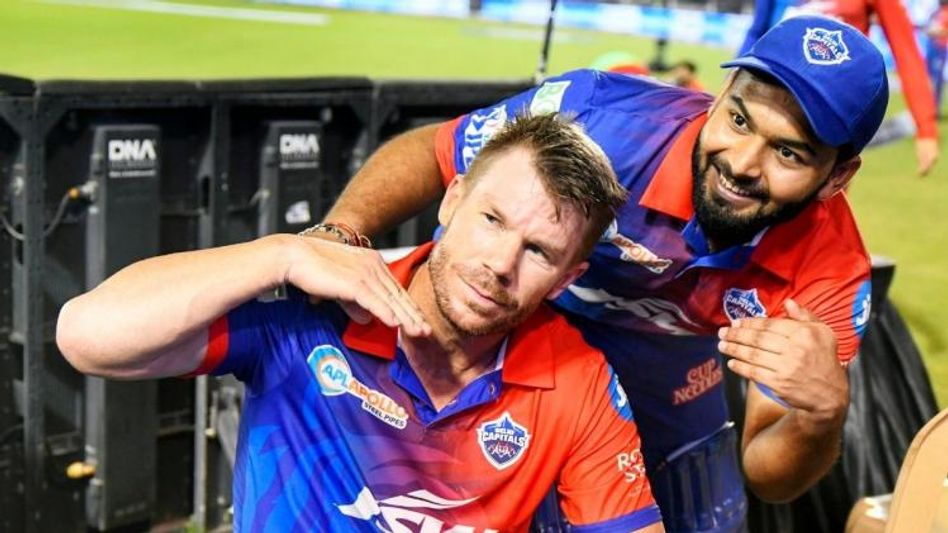 जीत का जश्न मनाते डेविड वॉर्नर और ऋषभ पंत (Twitter/Delhi Capitals) जीत का जश्न मनाते डेविड वॉर्नर और ऋषभ पंत (Twitter/Delhi Capitals)