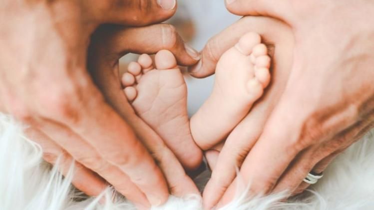 भारत में जटिल है बच्चा गोद लेने की प्रक्रिया (सांकेतिक तस्वीर)