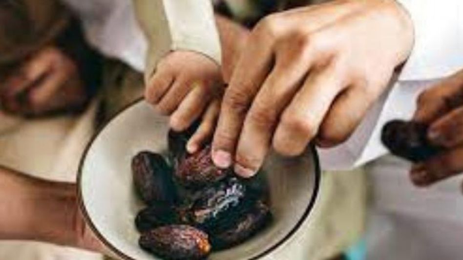 hindu, muslim, sikh and christians together at IFTAR  hindu, muslim, sikh and christians together at IFTAR