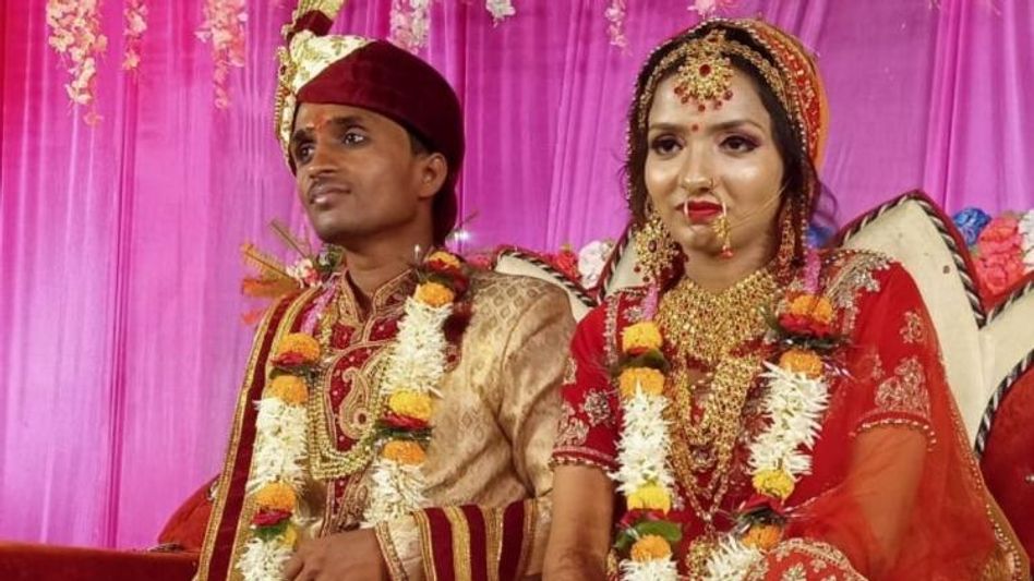 पुजा और उसके पति पुजा और उसके पति